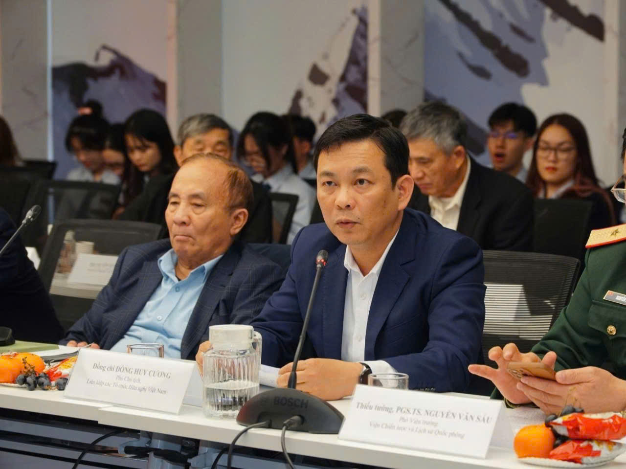 Phó Chủ tịch Liên hiệp các tổ chức hữu nghị Việt Nam Đồng Huy Cương tham dự Hội thảo.